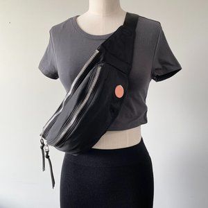 shortyLOVE Arcade Crossbody belt bag